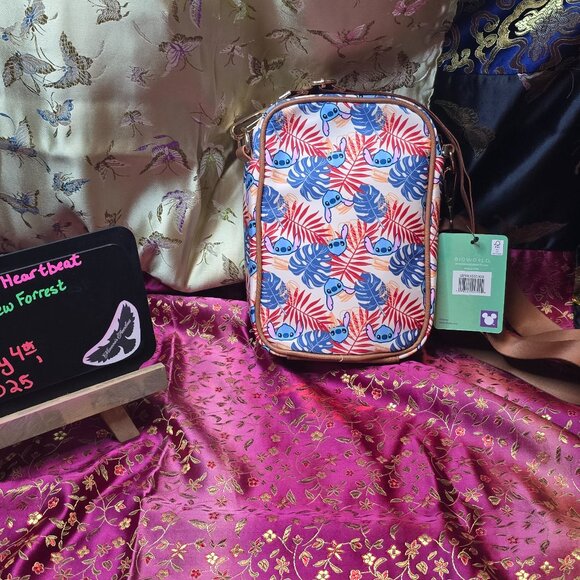 BioWorld Disney Stitch and Ferns Crossbody - Picture 4 of 6